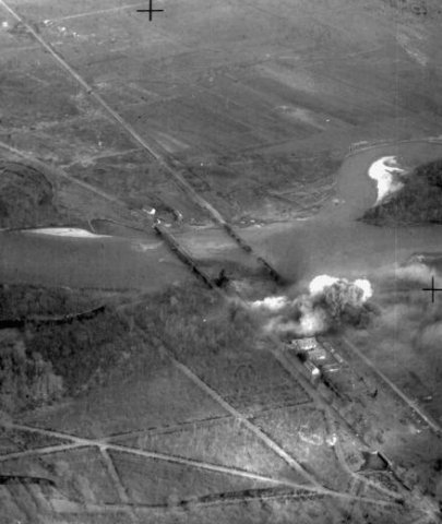 Délvidék bombázása- 1944 (Forrás: Fortepan/National Archives)
